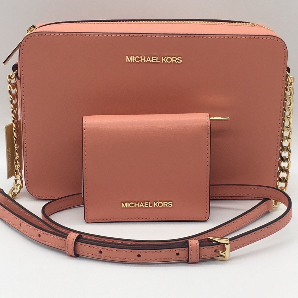 MICHAEL KORS LG EW CROSSBODY &MD CARRYALL CRD CASE - Picture 5 of 8
